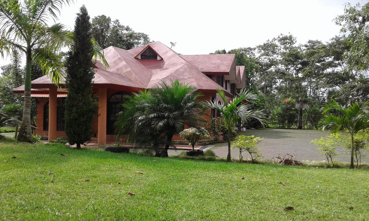 Estancia La Colina Santo Domingo de los Colorados Εξωτερικό φωτογραφία